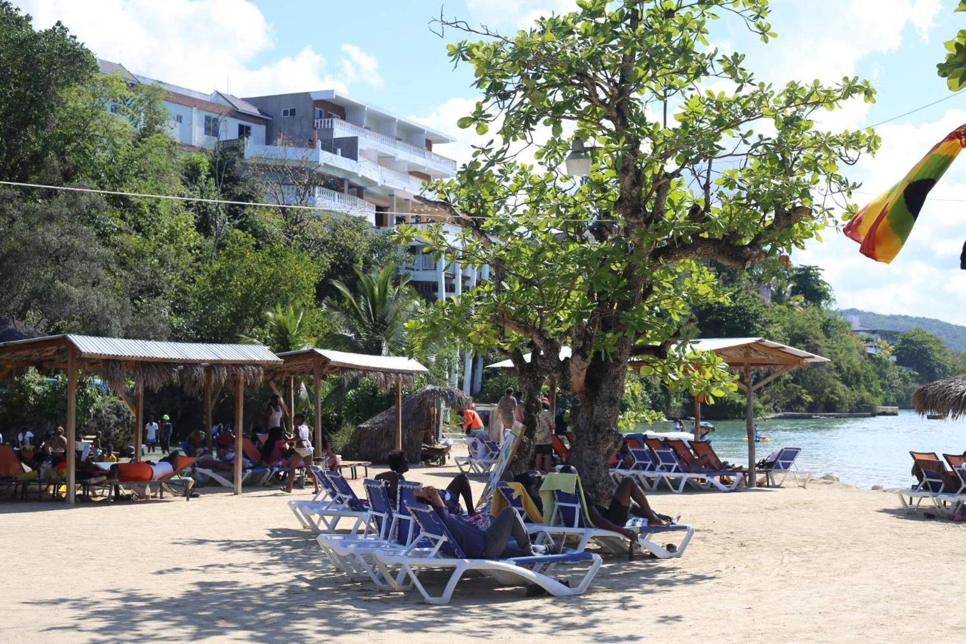 Contemporary Ocean View 2Bed Carib Ocho Rios Condo Kültér fotó